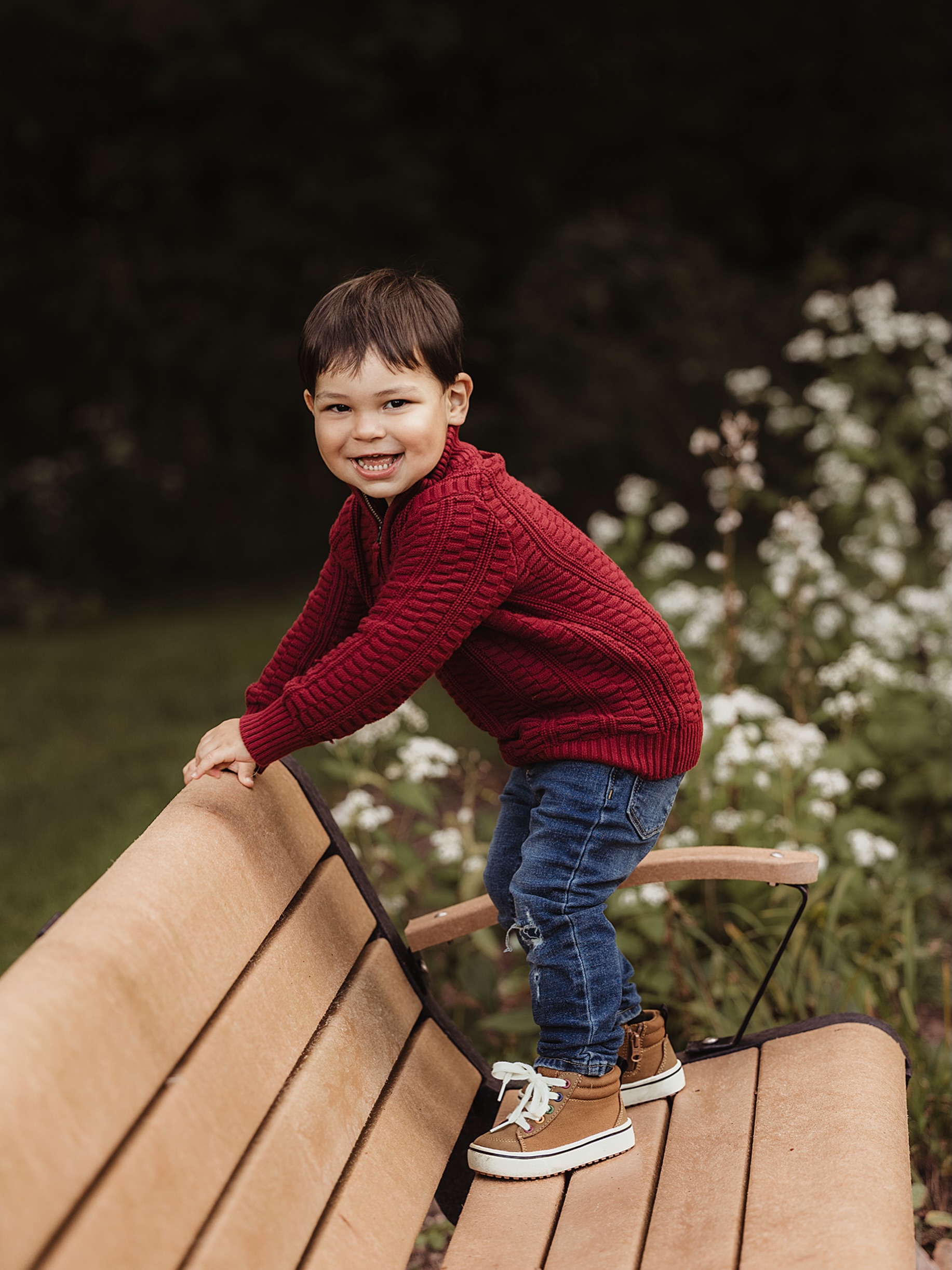 This is your reminder that little kids do not need to sit still and smile perfectly for family photos. 😂